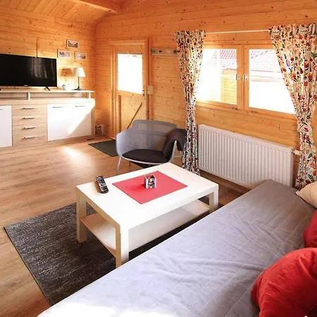 Wunderschoenes Blockbohlenhaus Am Plauer Plau am See