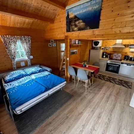 Wunderschoenes Blockbohlenhaus Am Plauer Ferienhaus